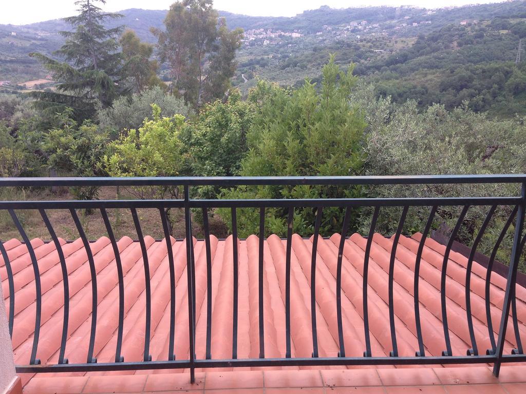 Bed & Breakfast Villa Flora Eredita Habitación foto